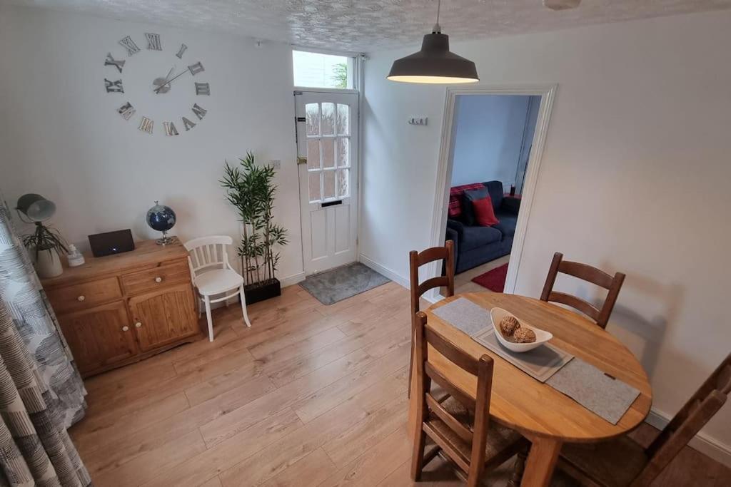 Entire House With Garden & Parking Nr Ashford Int Villa Exteriör bild